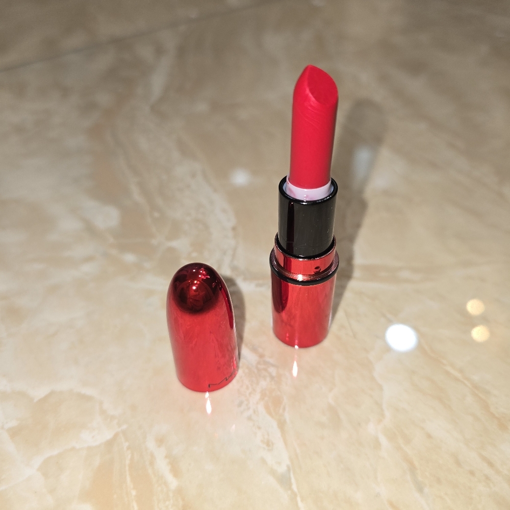 Mini MAC Lipstick in the shade Ruby Woo